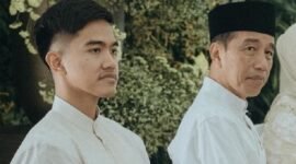 Presiden Jokowi bersama putra bungsunya Kaesang Pangarep. (Facebook.com @Kaesang Pangarep)

