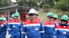 Komisaris Pertamina meninjau fasilitas migas dan program konservasi orangutan di Kalimantan Timur. (Dok. PHSS)