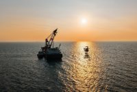 Anjungan OOA berdiri kokoh di laut Jawa Barat setelah instalasi penuh. (Dok. PHE ONWJ)