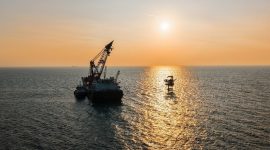 Anjungan OOA berdiri kokoh di laut Jawa Barat setelah instalasi penuh. (Dok. PHE ONWJ)