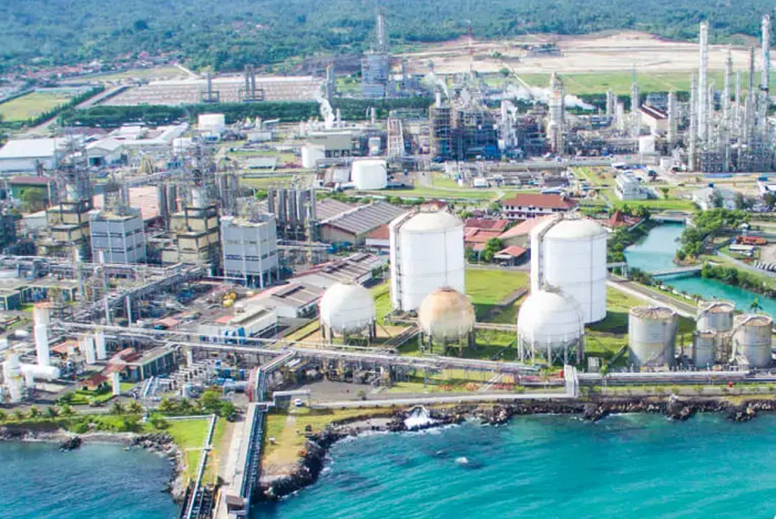 PLTS terapung Chandra Asri Group jadi langkah nyata mendukung kota hijau berkelanjutan. (Dok. Chandra-asri.com)