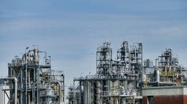 Harga minyak Brent dan WTI melonjak setelah AS ungkap kekhawatiran atas impor minyak Rusia oleh India. (Pixabay.com/SatyaPrem)